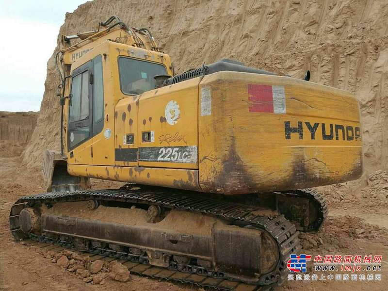 陕西出售转让二手12000小时2007年现代R225LC挖掘机