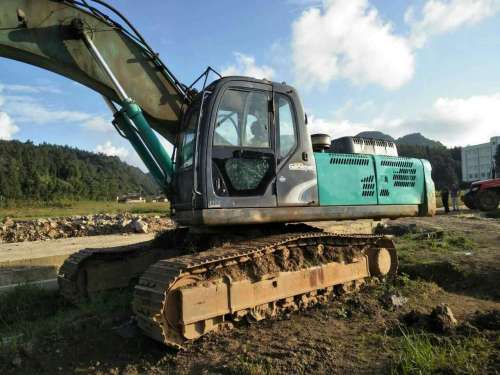 云南出售转让二手8000小时2009年神钢SK330挖掘机