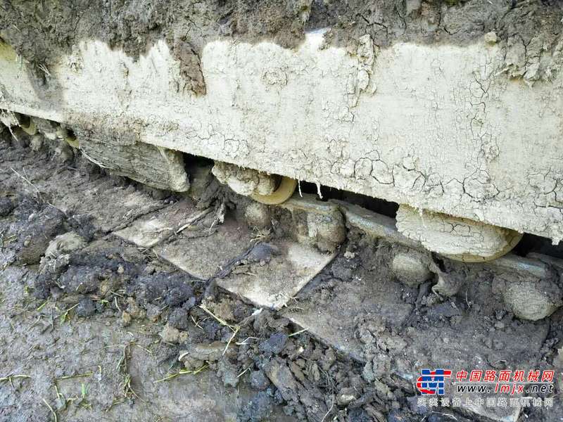 云南出售转让二手9907小时2010年沃尔沃EC210B挖掘机