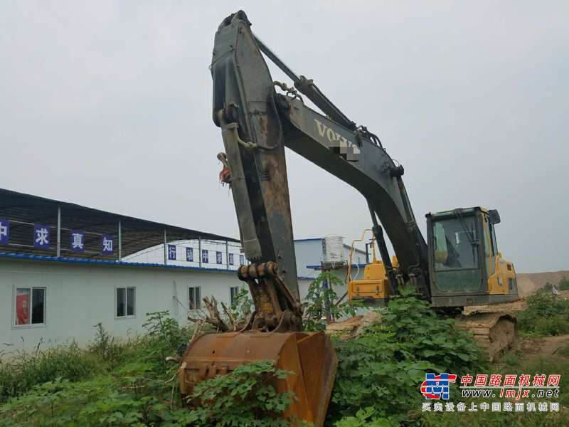 陕西出售转让二手4000小时2014年沃尔沃EC250D挖掘机