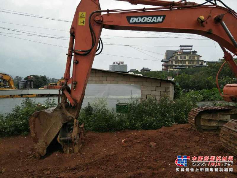 云南出售转让二手7098小时2010年斗山DH150LC挖掘机