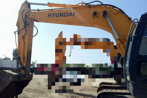 辽宁出售转让二手6000小时2010年现代R225LC挖掘机