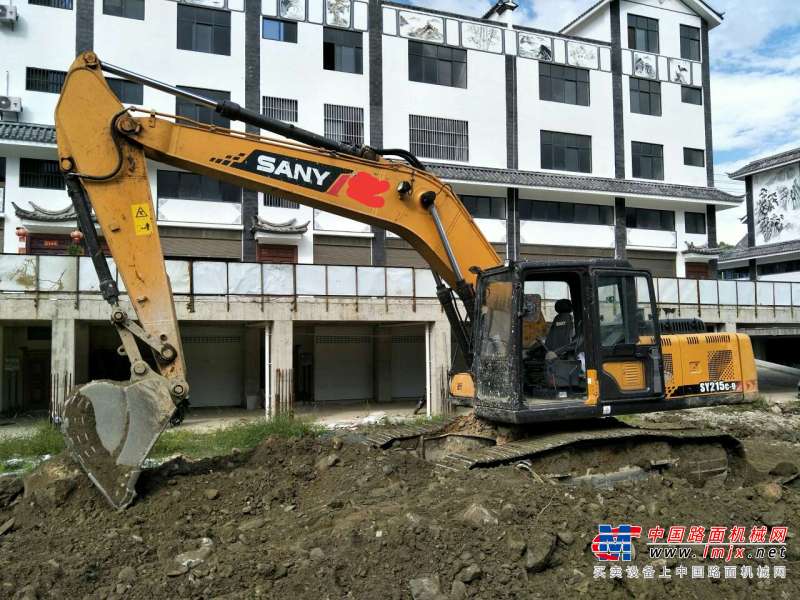 云南出售转让二手3000小时2015年三一重工SY215C挖掘机