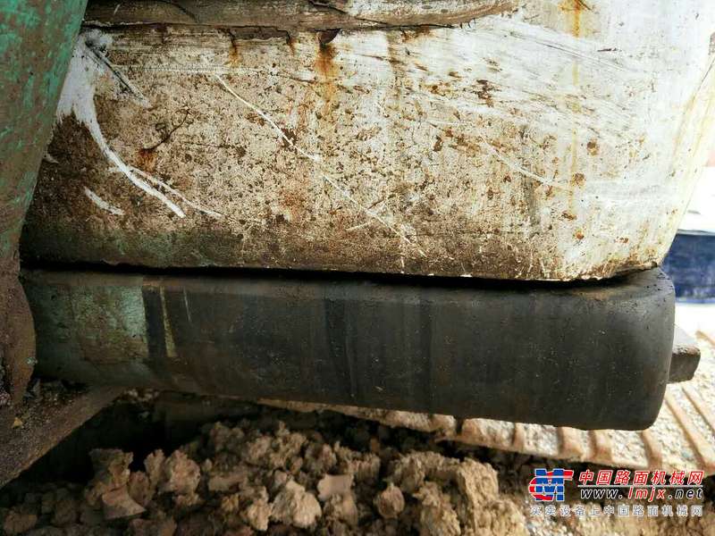 云南出售转让二手16892小时2005年神钢SK200挖掘机