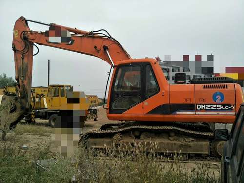 辽宁出售转让二手10000小时2010年斗山DH225LC挖掘机