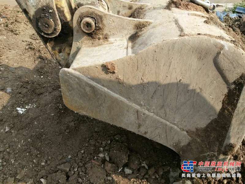 山东出售转让二手8200小时2010年徐工XE60挖掘机