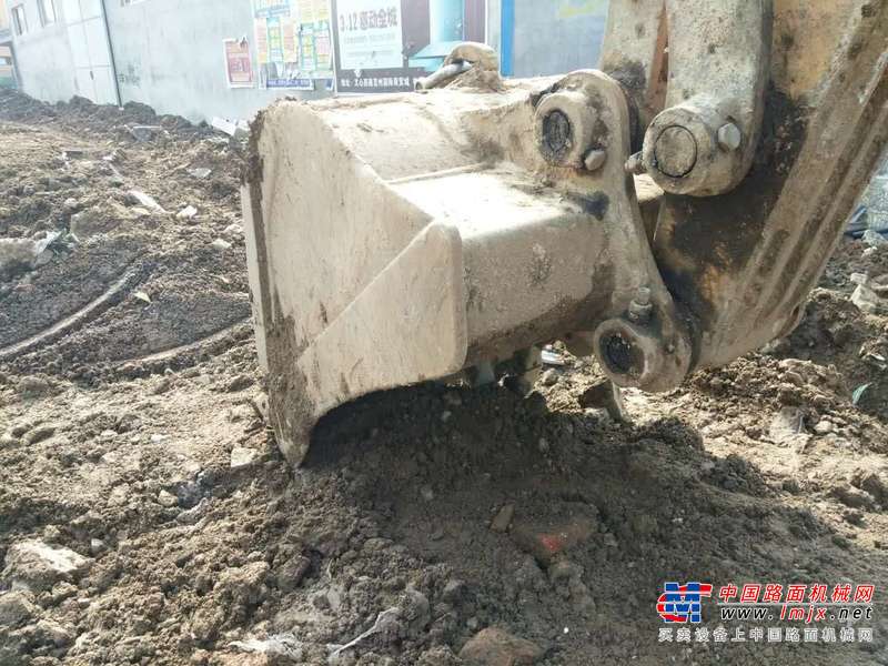 山东出售转让二手8200小时2010年徐工XE60挖掘机