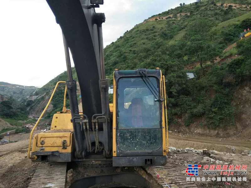 云南出售转让二手4860小时2013年沃尔沃EC210B挖掘机