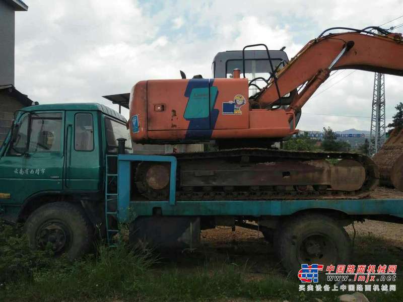 云南出售转让二手10000小时2003年日立ZX120挖掘机