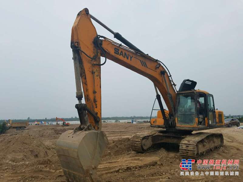 陕西出售转让二手6000小时2010年三一重工SY235C挖掘机