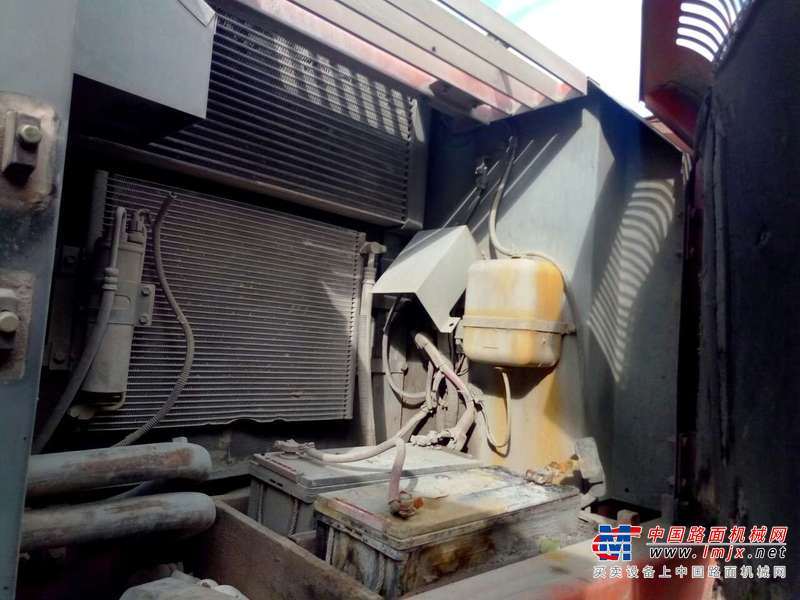 黑龙江出售转让二手8000小时2005年日立ZX230挖掘机