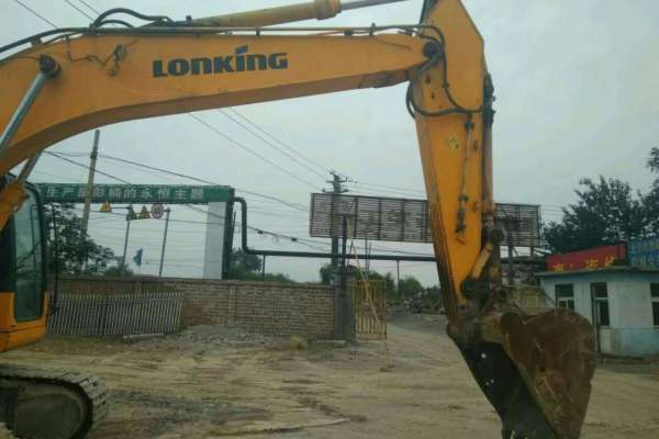 河北出售转让二手8000小时2010年龙工LG6215挖掘机