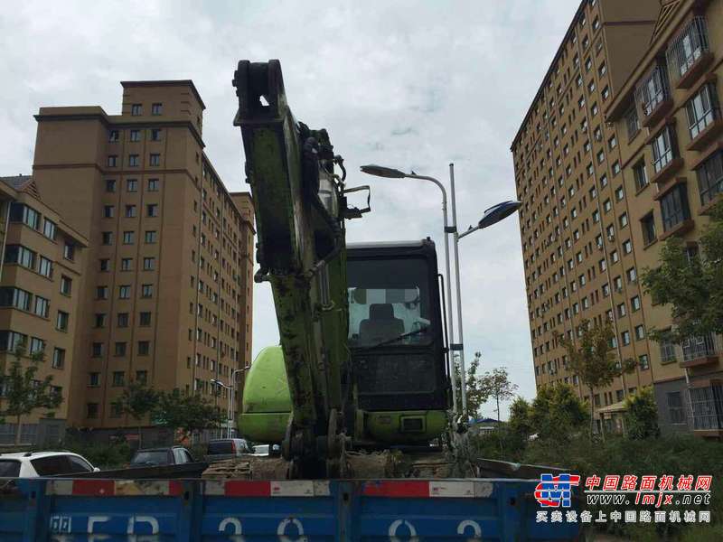 黑龙江出售转让二手8000小时2003年现代R60挖掘机