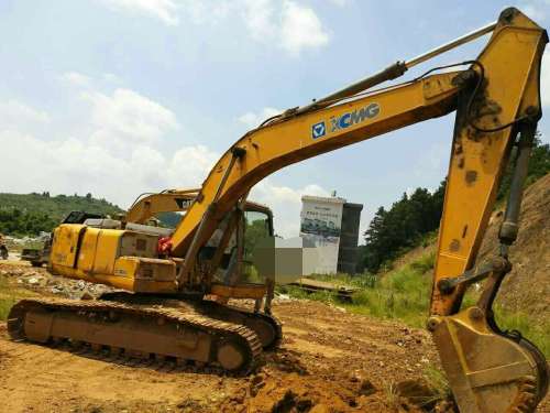 江西出售转让二手8000小时2010年徐工XE215C挖掘机