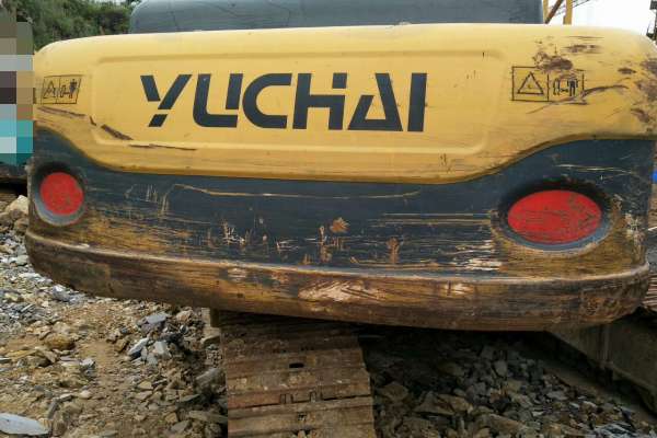 云南出售转让二手7895小时2010年玉柴YC230LC挖掘机