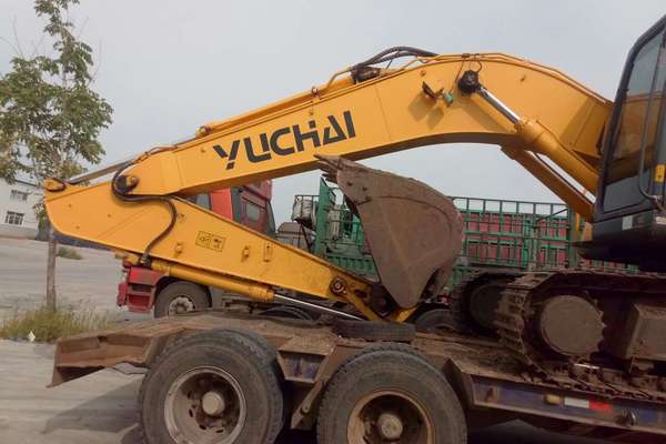 黑龙江出售转让二手8500小时2011年玉柴YC230LC挖掘机