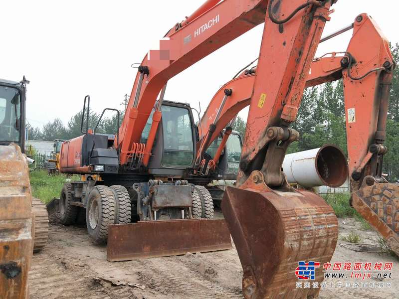 山西出售转让二手6000小时2007年日立ZX180W挖掘机