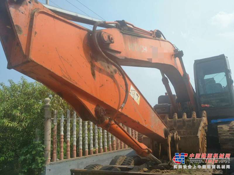 山东出售转让二手12000小时2005年日立ZX200挖掘机