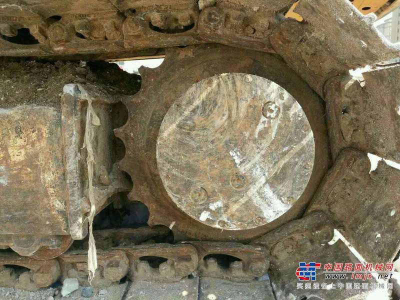 山东出售转让二手4800小时2013年龙工LG6065挖掘机