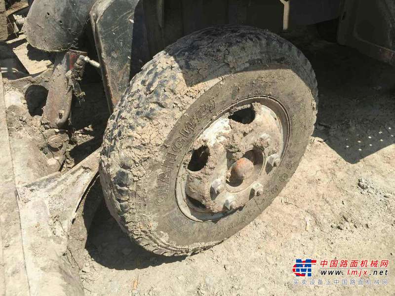 黑龙江出售转让二手4000小时2012年犀牛重工XNW51360挖掘机
