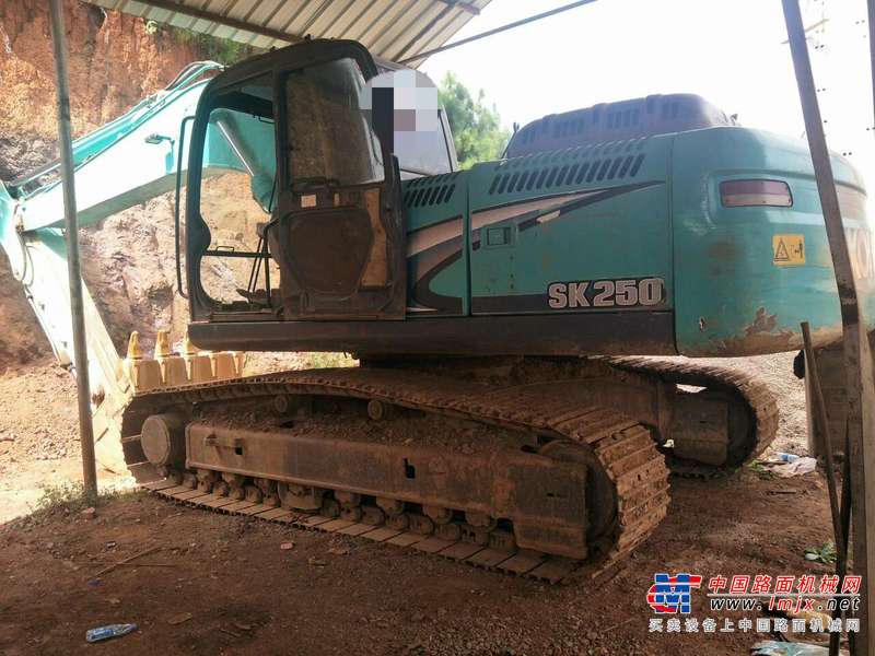 云南出售转让二手8956小时2008年神钢SK250挖掘机