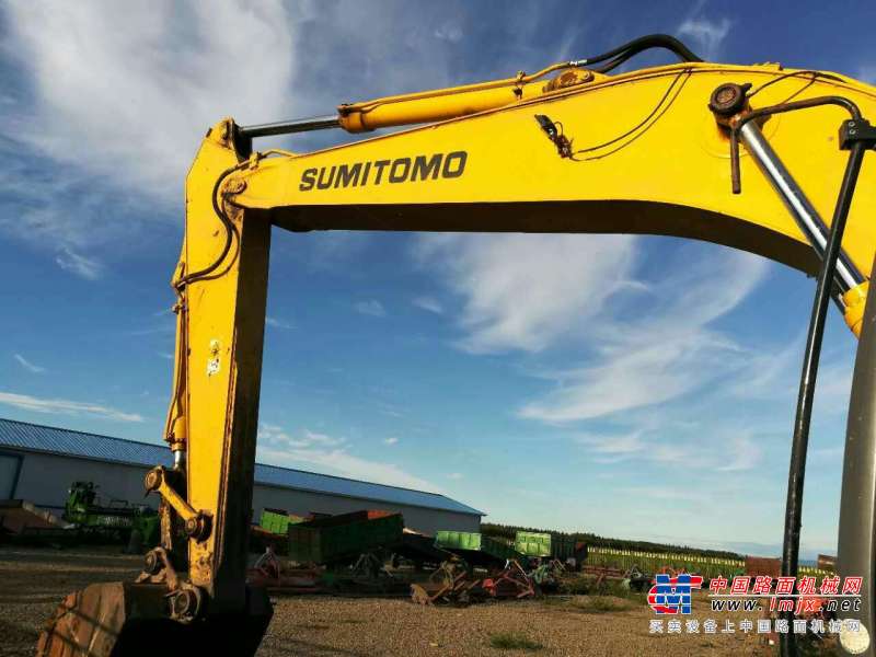 黑龙江出售转让二手8300小时2010年住友SH210挖掘机