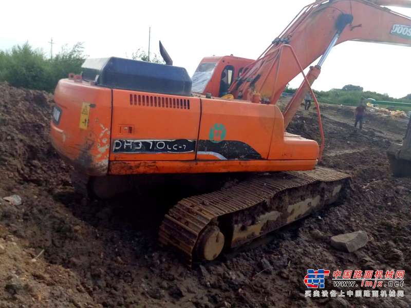 黑龙江出售转让二手10000小时2007年斗山DH300LC挖掘机