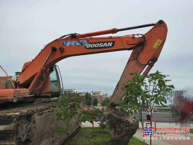 黑龙江出售转让二手12000小时2007年斗山DH225挖掘机