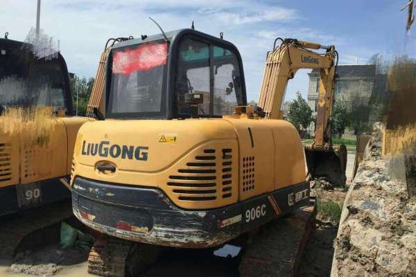 黑龙江出售转让二手5000小时2012年柳工CLG906C挖掘机