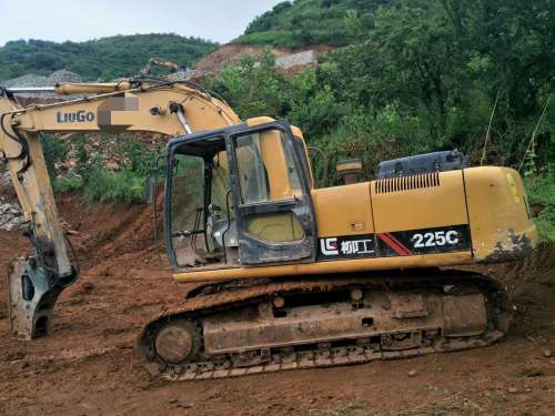云南出售转让二手9866小时2009年柳工CLG205C挖掘机