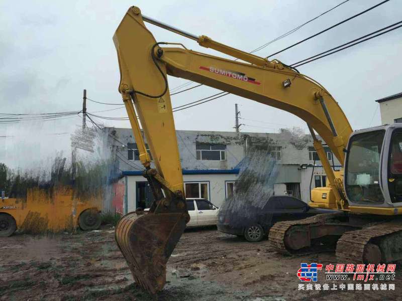 黑龙江出售转让二手8000小时2003年住友SH200挖掘机