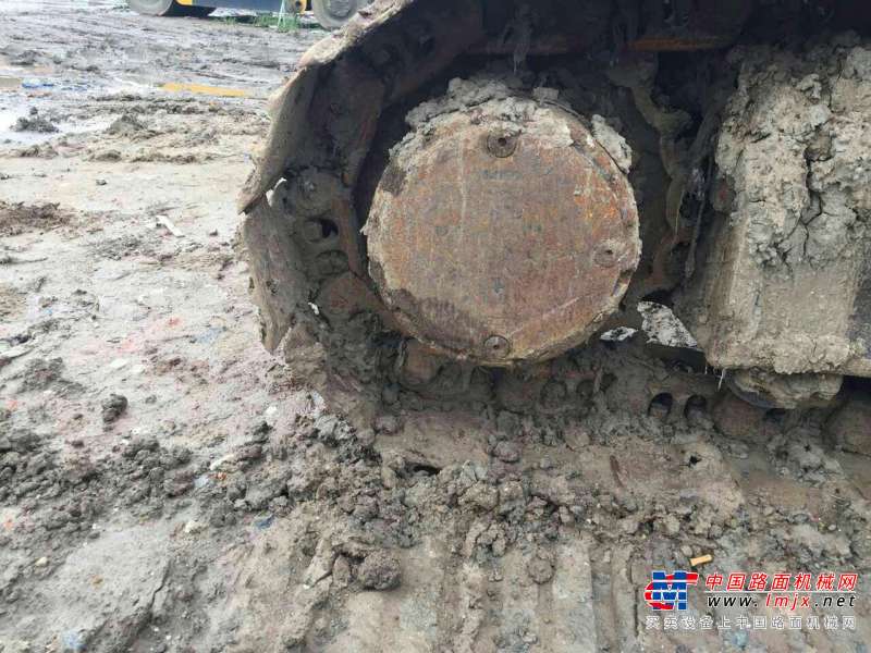 黑龙江出售转让二手8000小时2003年住友SH200挖掘机