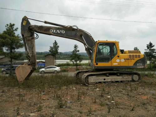云南出售转让二手8000小时2011年沃尔沃EC210B挖掘机
