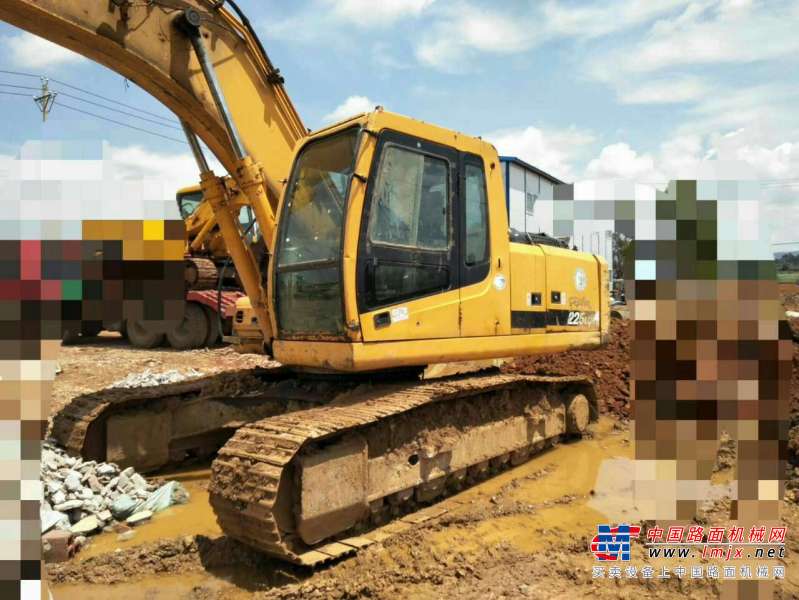 云南出售转让二手5349小时2008年现代R225LC挖掘机