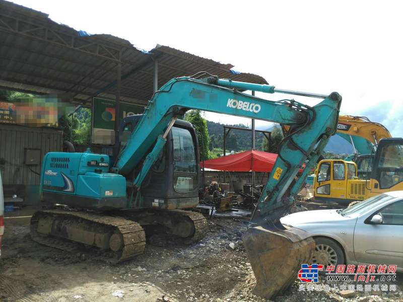 云南出售转让二手7800小时2012年神钢SK75挖掘机