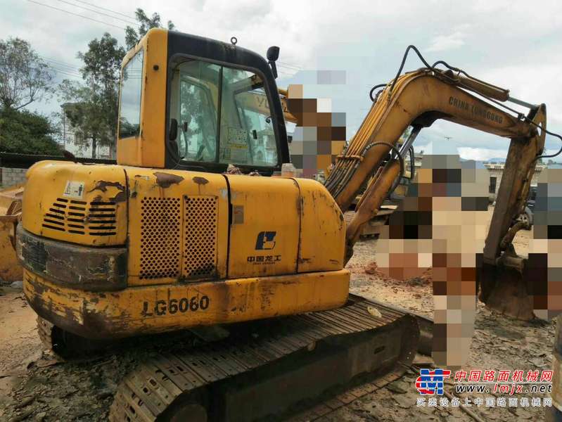 云南出售转让二手6083小时2010年龙工LG6060挖掘机
