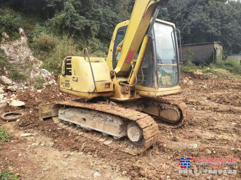 云南出售转让二手8000小时2004年小松PC60挖掘机