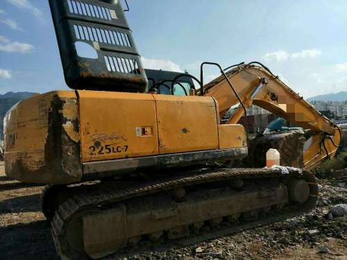 云南出售转让二手7983小时2011年现代R225LC挖掘机