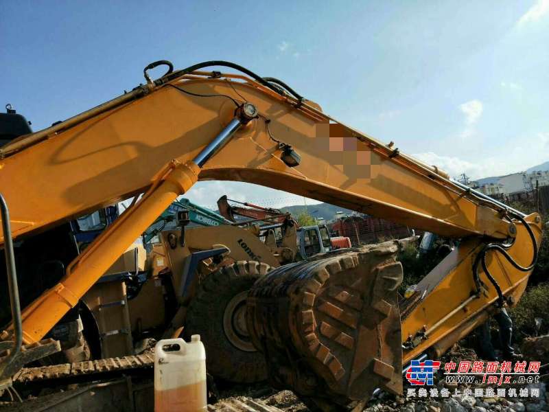 云南出售转让二手7983小时2011年现代R225LC挖掘机