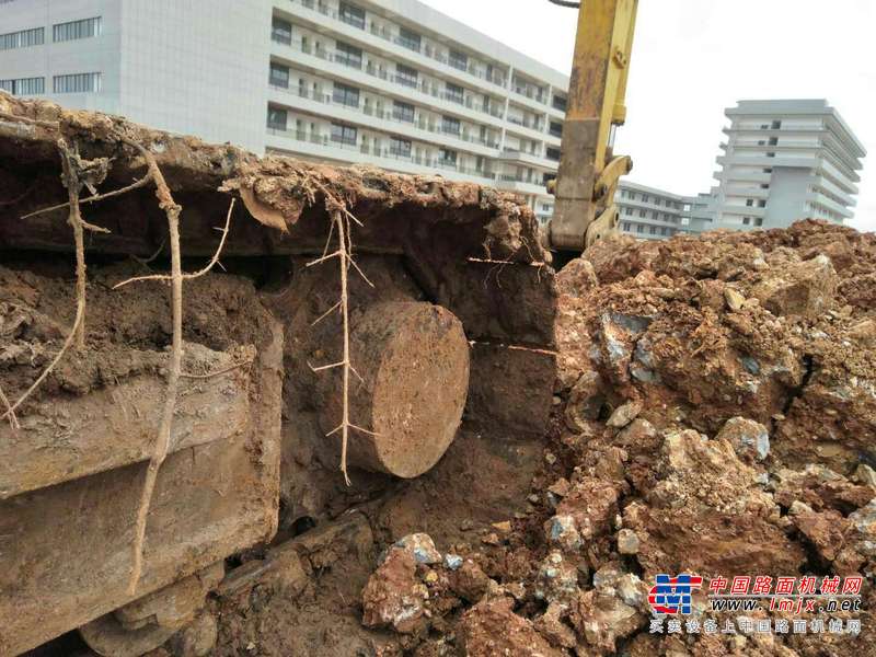云南出售转让二手5000小时2010年玉柴YC85挖掘机