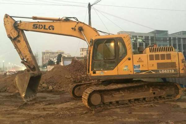 山东出售转让二手13000小时2010年临工LG210挖掘机