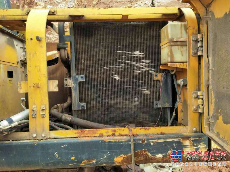 云南出售转让二手8000小时2007年现代R215挖掘机