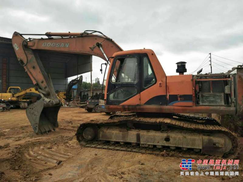云南出售转让二手10000小时2008年斗山DH220挖掘机