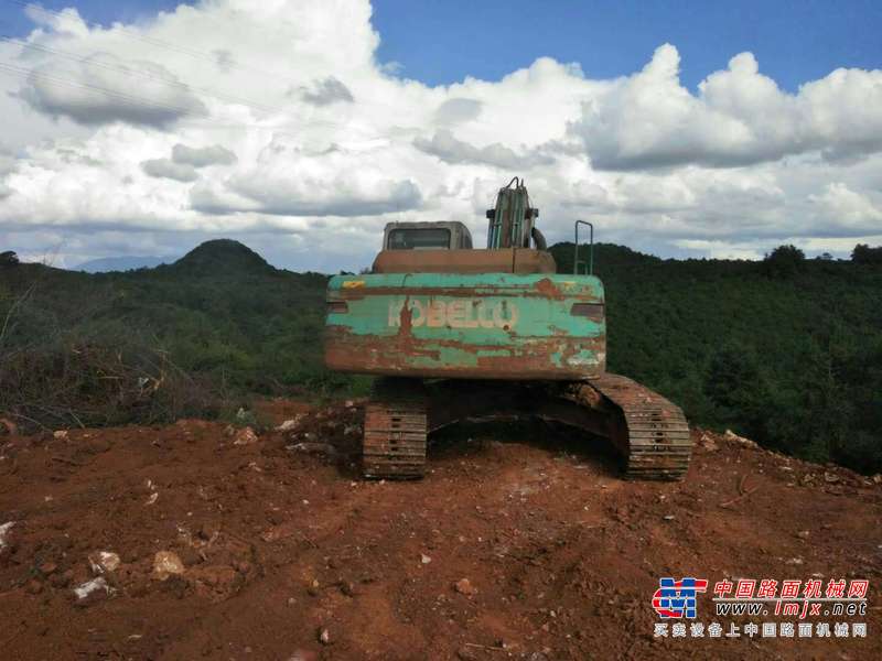 云南出售转让二手12277小时2004年神钢SK250LC挖掘机