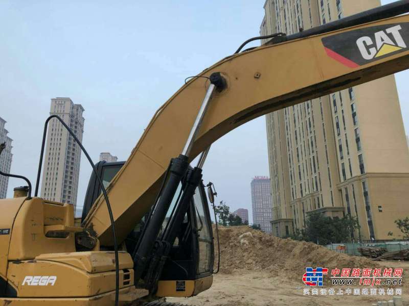 辽宁出售转让二手8000小时2012年卡特彼勒320D挖掘机