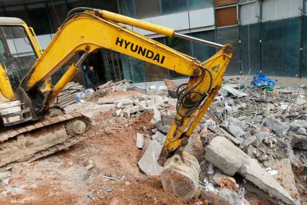 贵州出售转让二手8000小时2010年现代R60挖掘机