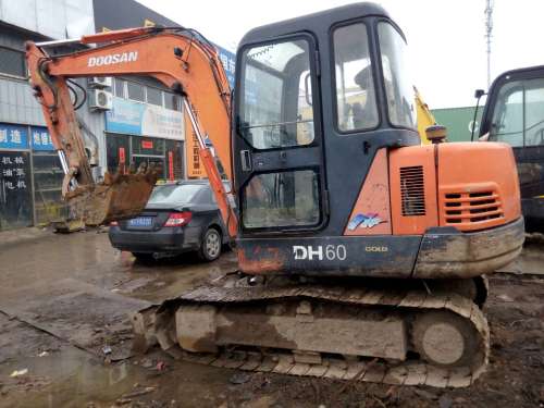 北京出售转让二手7000小时2010年斗山DH55挖掘机