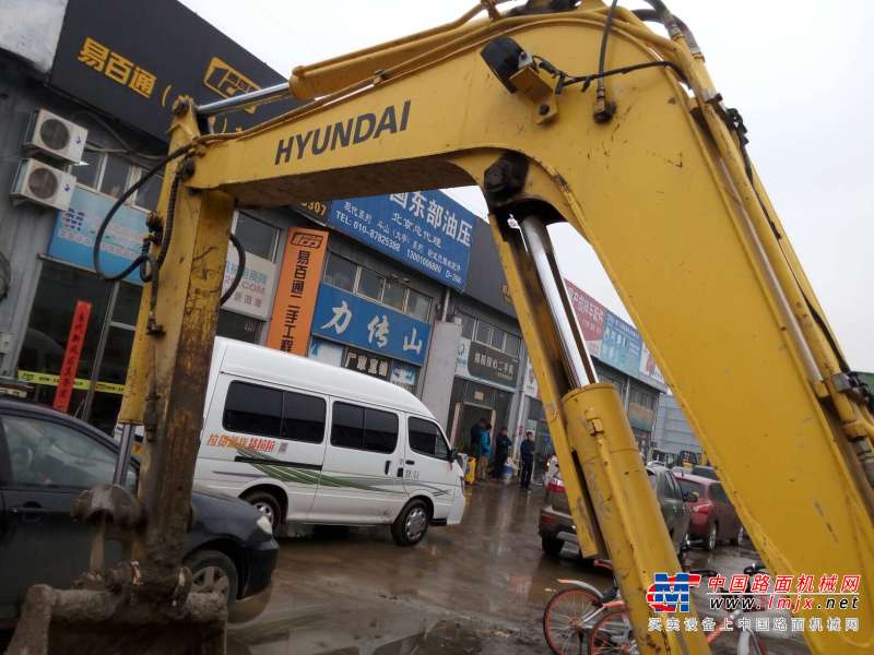 北京出售转让二手6500小时2012年现代R60挖掘机