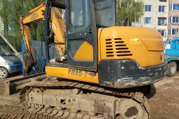 辽宁出售转让二手8000小时2009年福田雷沃FR85挖掘机