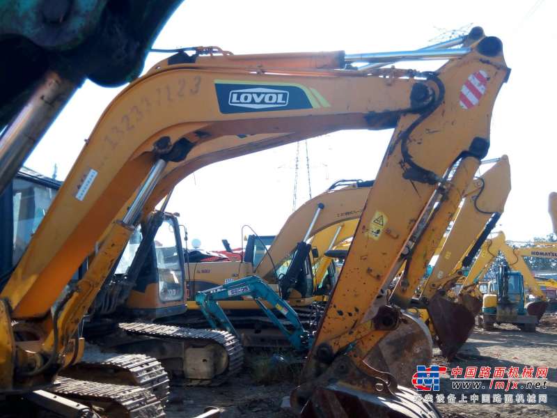 北京出售转让二手6980小时2010年福田雷沃FR85挖掘机